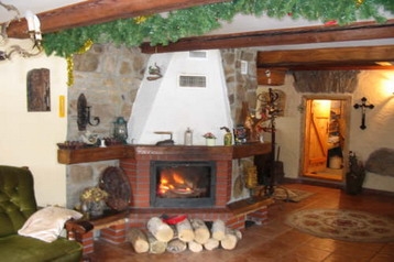 Polonia Chata Kletno, Exterior